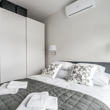 Mennica Residence Apartments By P&O Serviced Apartments Warsawa Ruang foto