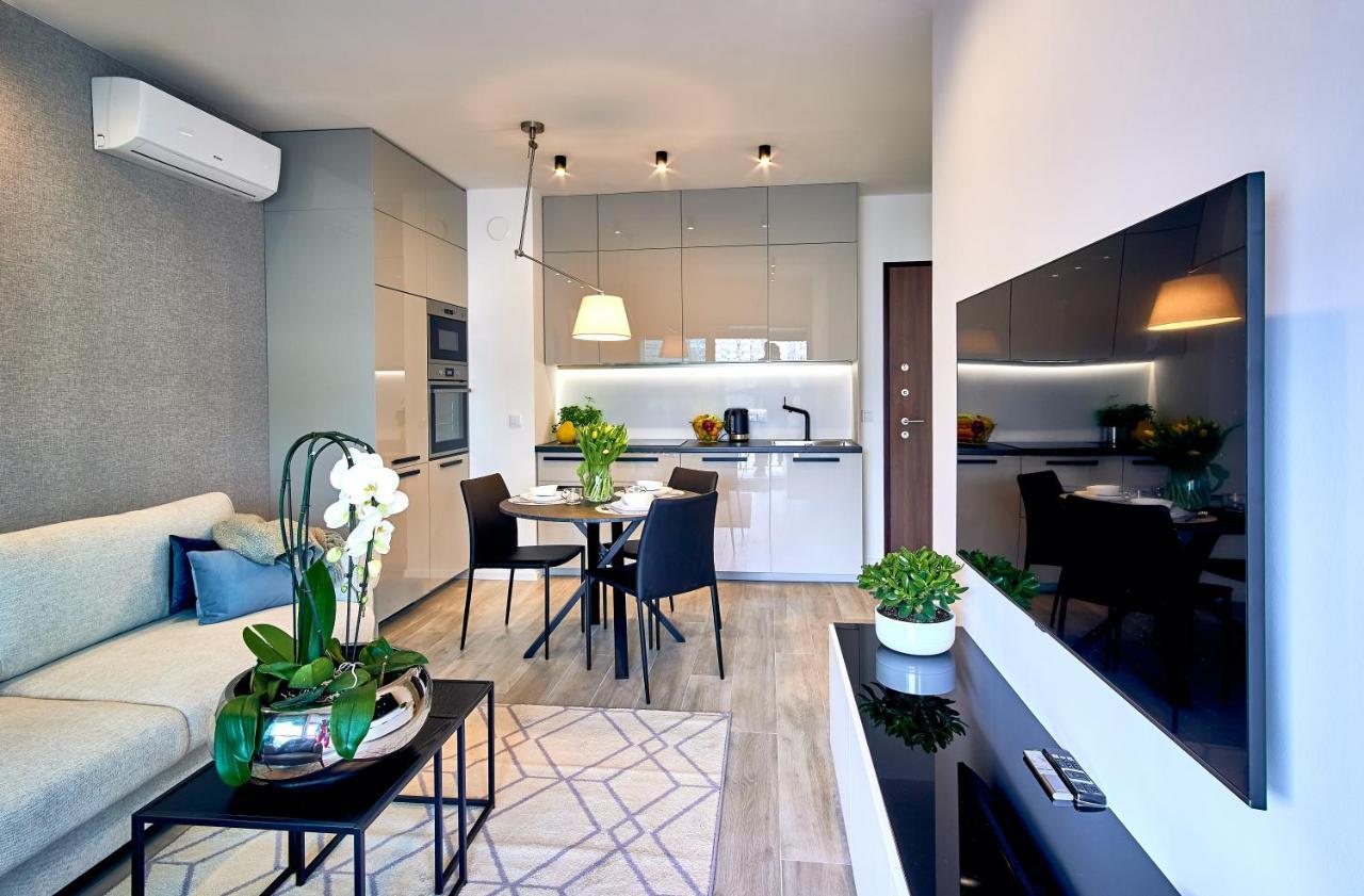 Mennica Residence Apartments By P&O Serviced Apartments Warsawa Bagian luar foto